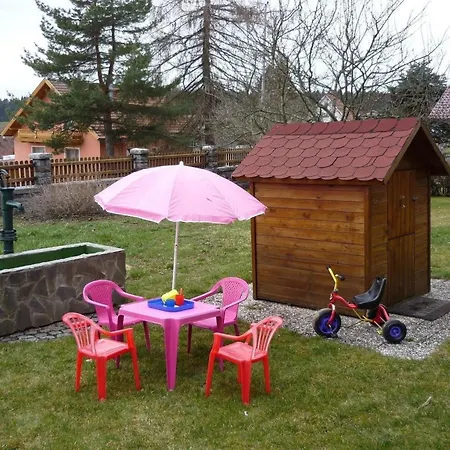 Gemuetliche Mit Grossem Garten Zu Fuessen Des Bayrischen Walds *